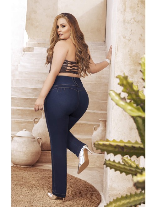 Plus Size Designer Jeans With High Waist For A Unique Look | Siloe